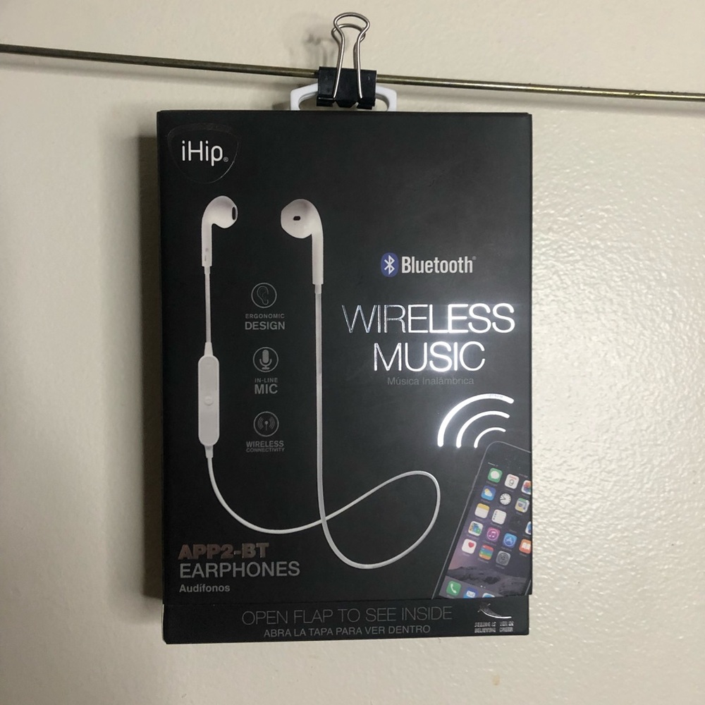 iHip Bluetooth Wireless Music APP2-BT Wireless Earphones UNOPENED